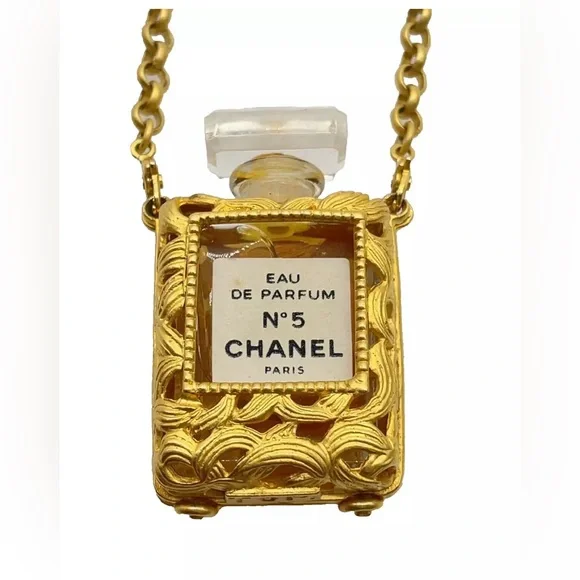 CHANEL Vintage Necklace No.5 Perfume Gold Necklace W/original Box - Picture 4 of 13
